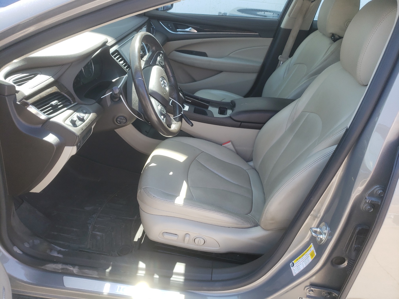 1G4ZP5SS6HU199053 2017 Buick Lacrosse Essence