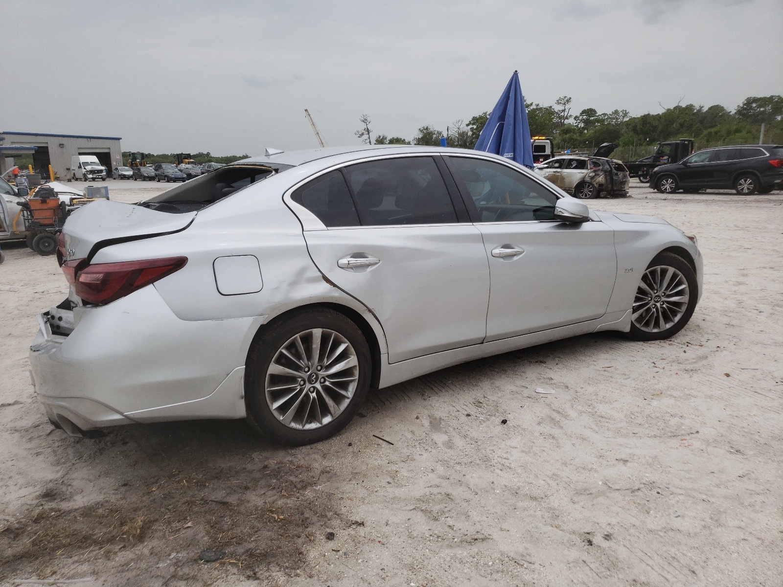 JN1EV7APXJM362359 2018 Infiniti Q50 Luxe