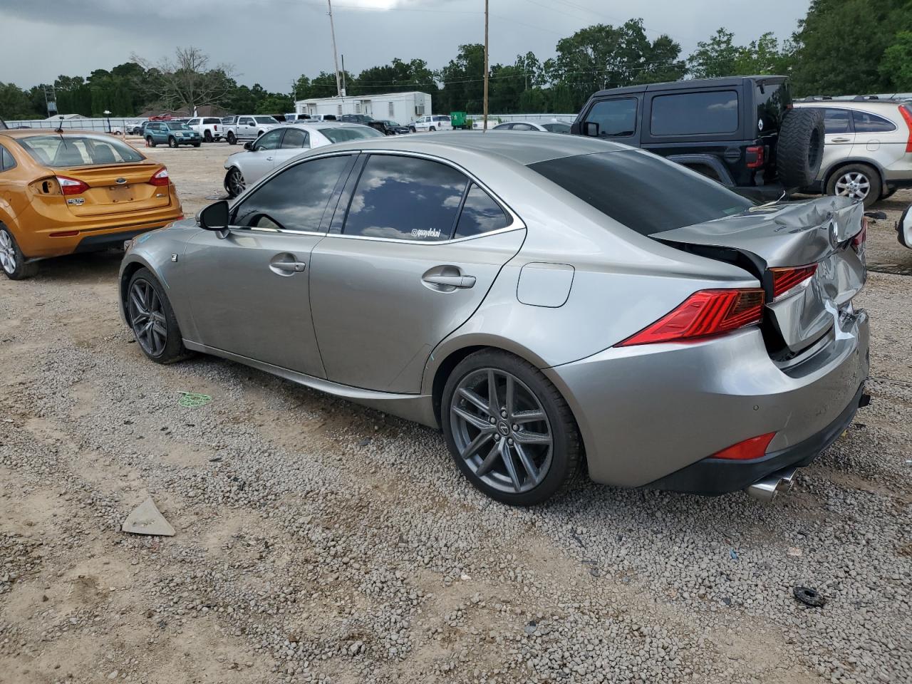 JTHC81D22J5027209 2018 LEXUS IS - Image 2