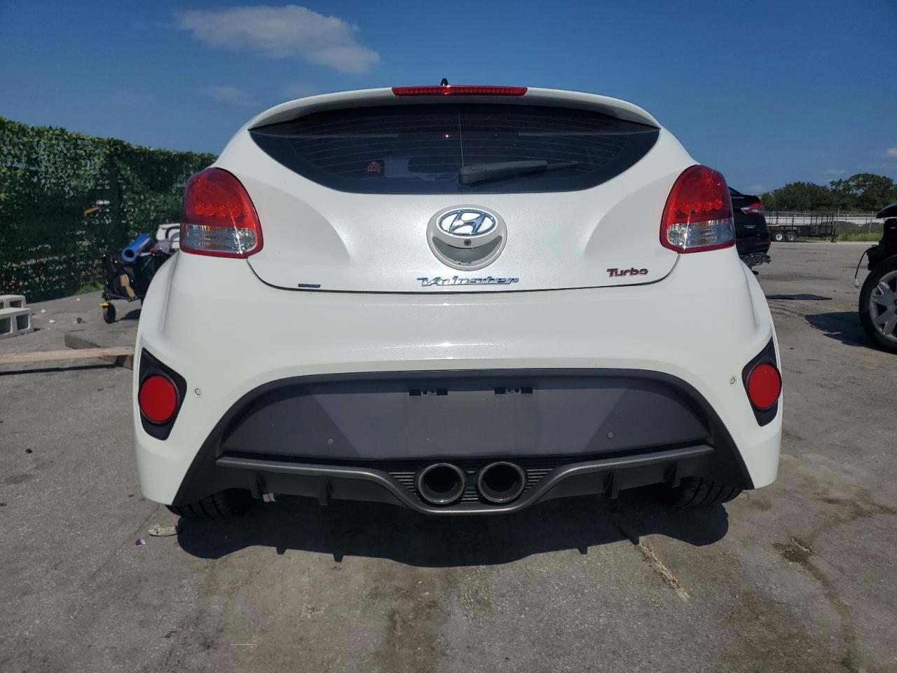 2016 Hyundai Veloster Turbo VIN: KMHTC6AE3GU283493 Lot: 61517104