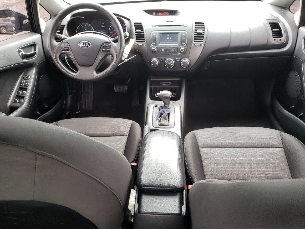 KNAFX4A68G5542635 2016 Kia Forte Lx