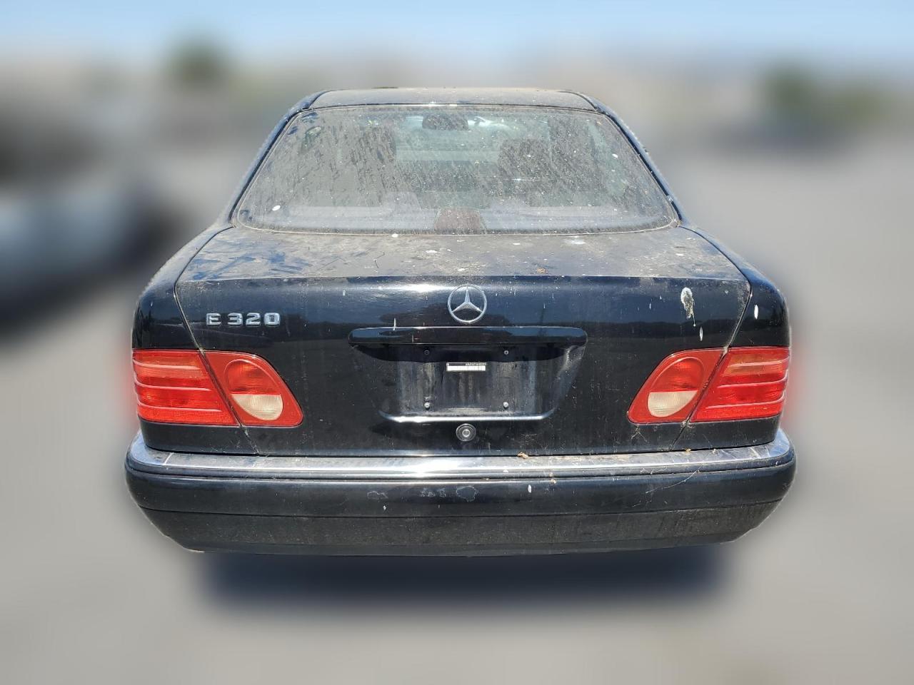 1998 Mercedes-Benz E 320 VIN: WDBJF65F7WA653879 Lot: 64867314