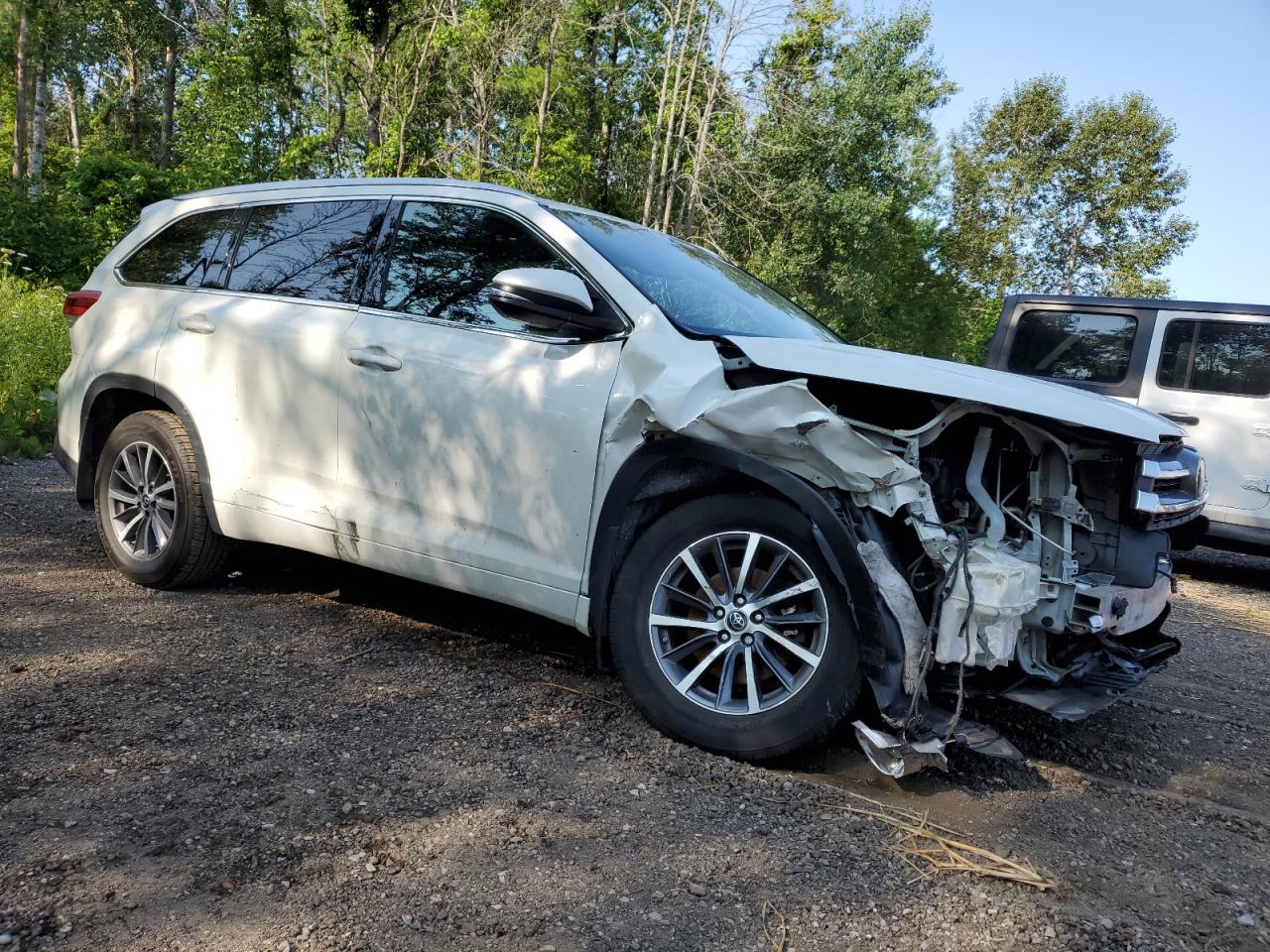 2018 Toyota Highlander Se VIN: 5TDJZRFH3JS902510 Lot: 63267594