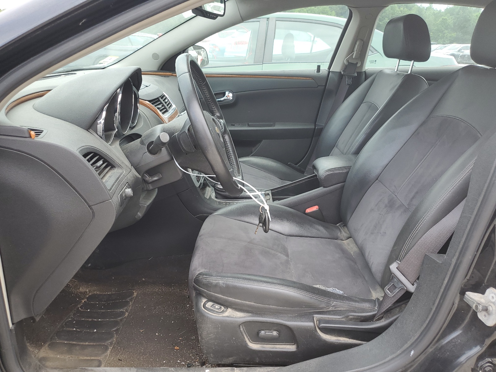 1G1ZJ57B49F258288 2009 Chevrolet Malibu 2Lt