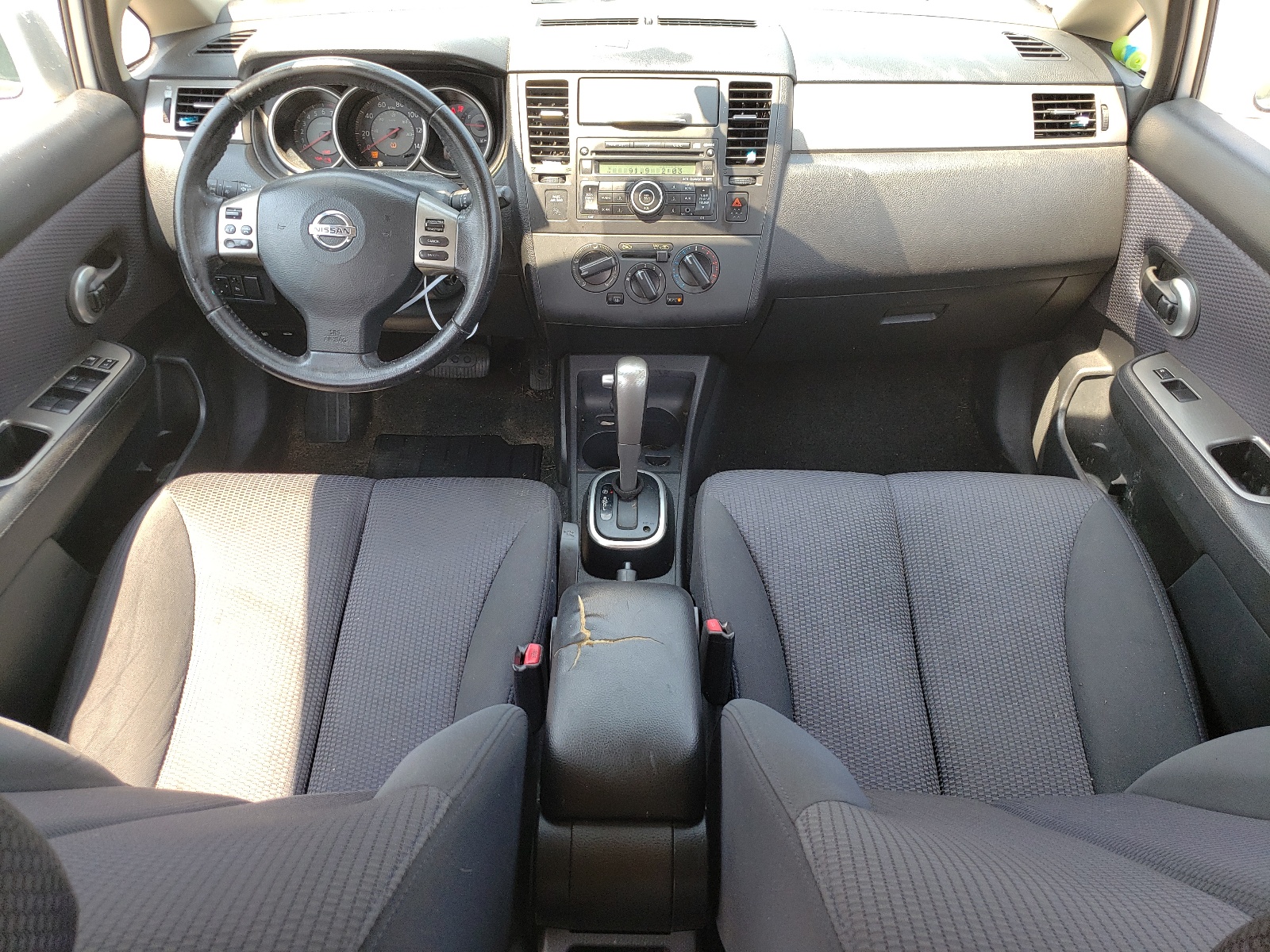 3N1BC13E17L437826 2007 Nissan Versa S