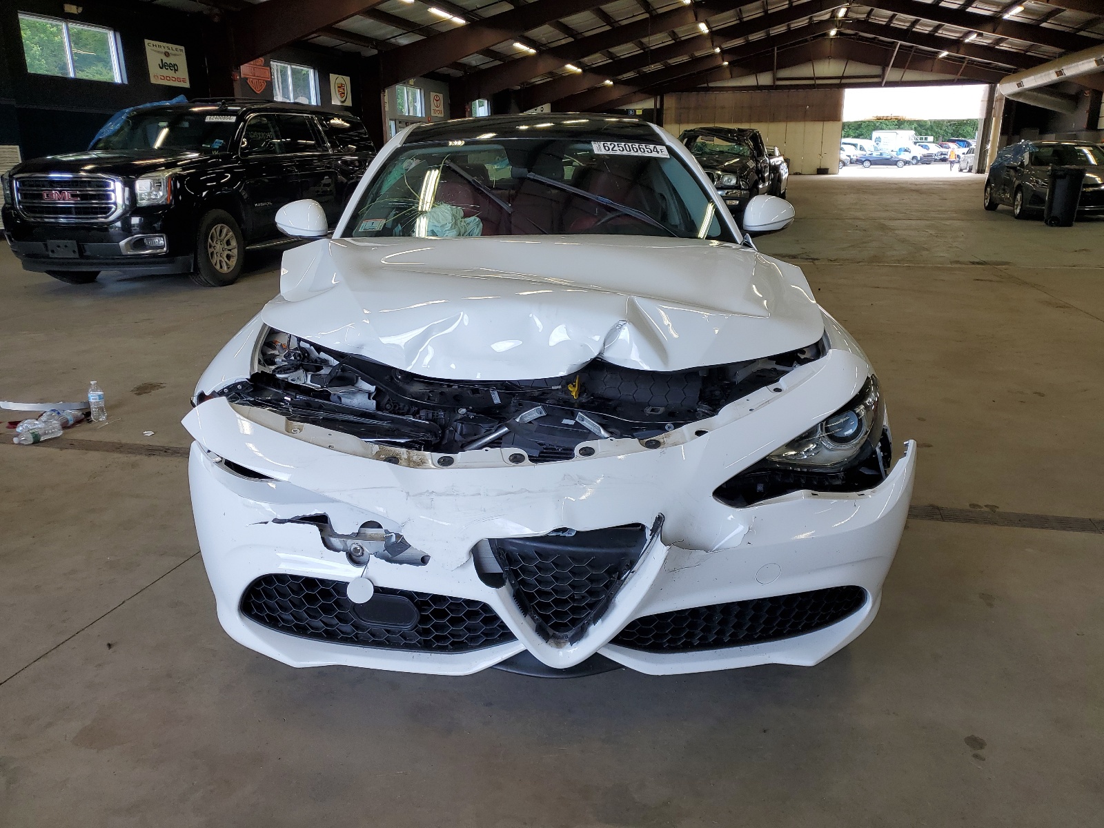 2017 Alfa Romeo Giulia Q4 vin: ZARFAEDN4H7549994