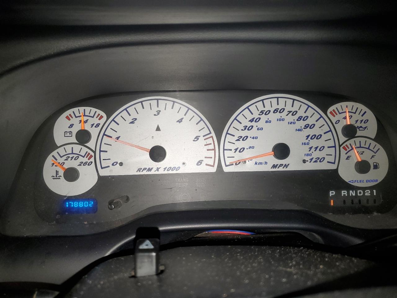 2000 Dodge Ram 1500 VIN: 1B7HF13Z4YJ119001 Lot: 63482974