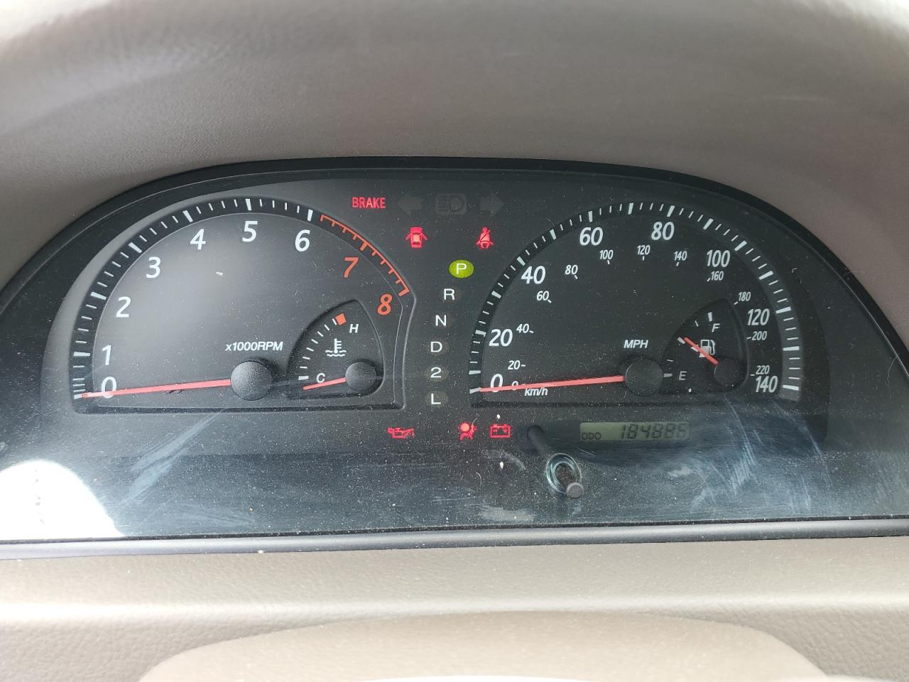 2003 Toyota Camry Le VIN: 4T1BE30K13U670114 Lot: 63919164