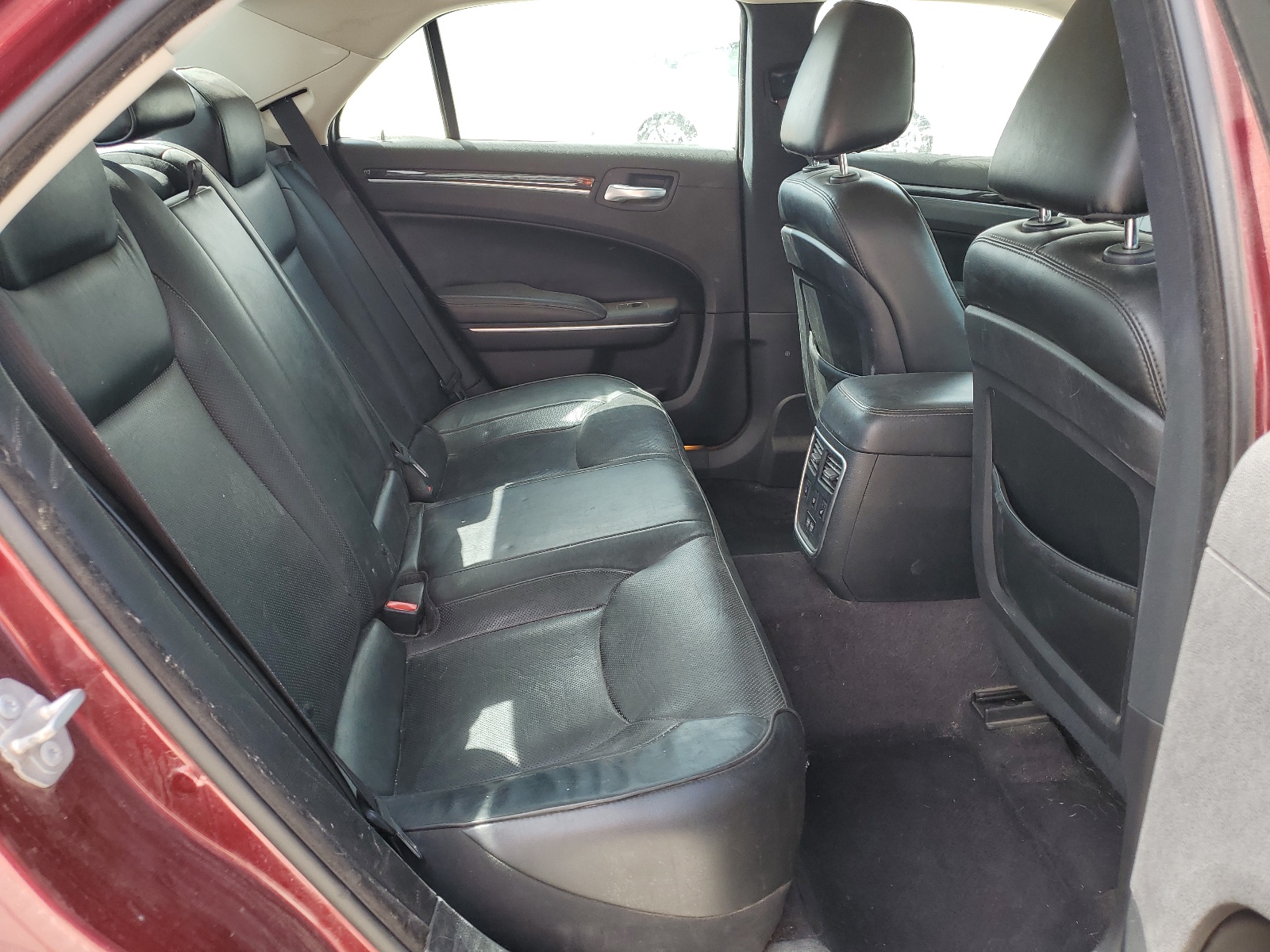 2C3CCAKG0HH565512 2017 Chrysler 300C