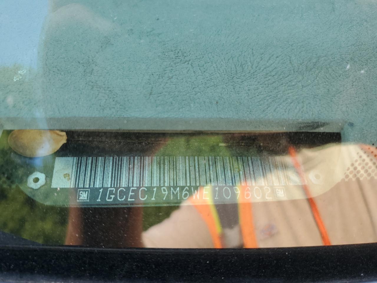 1998 Chevrolet Gmt-400 C1500 VIN: 1GCEC19M6WE109602 Lot: 62975694