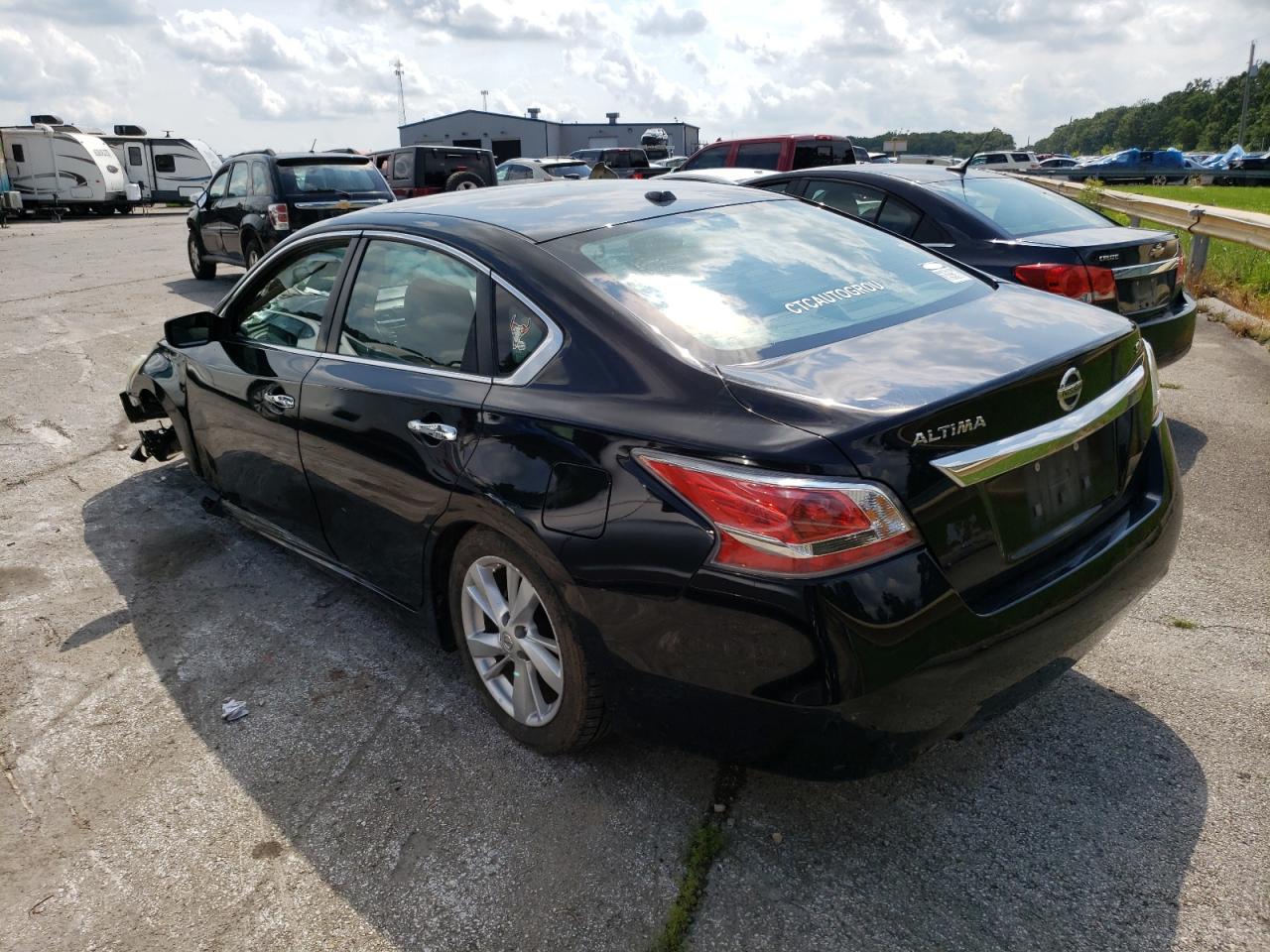 2015 Nissan Altima - Image 2
