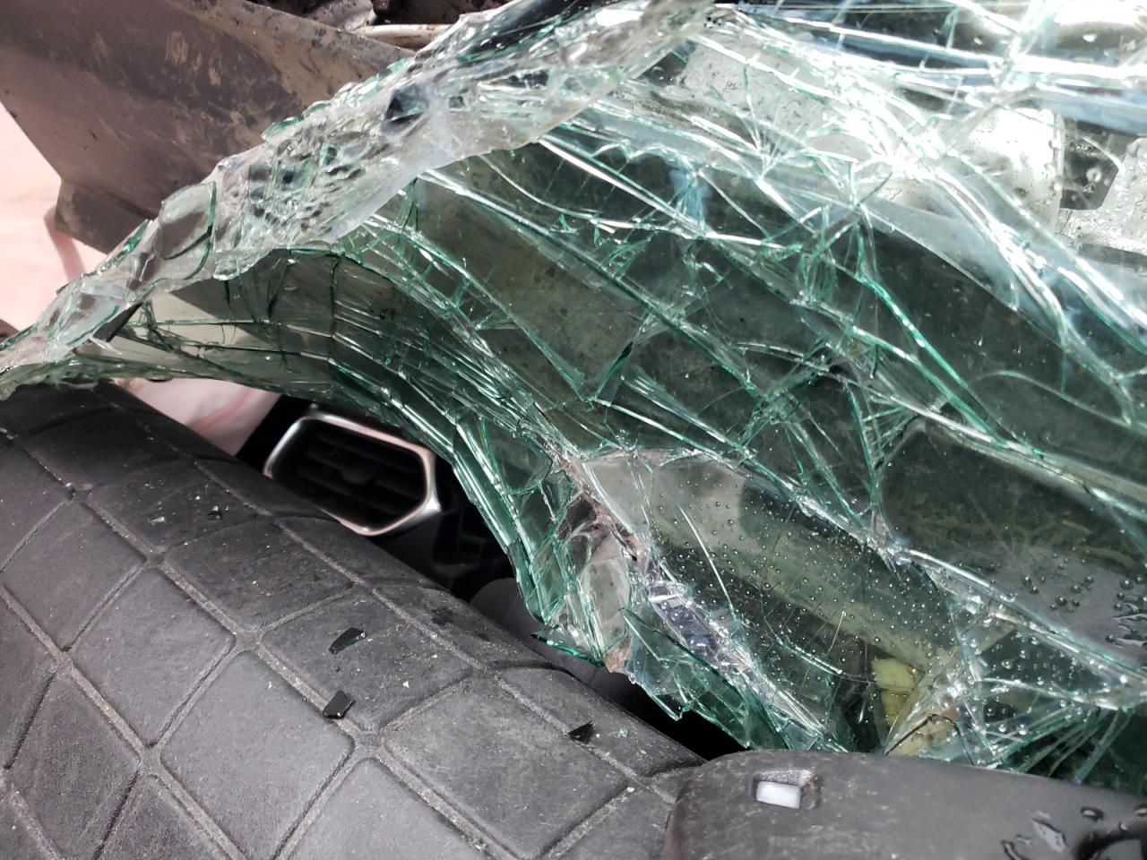 2020 Chevrolet Equinox Lt VIN: 2GNAXUEV8L6149982 Lot: 61694364