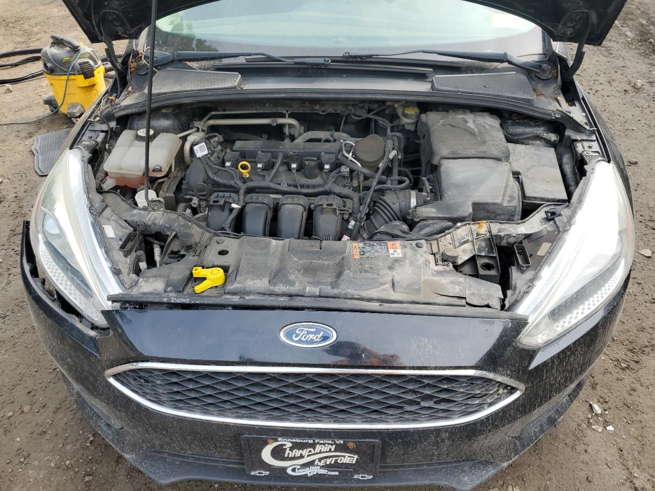 1FADP3F21FL352945 2015 Ford Focus Se