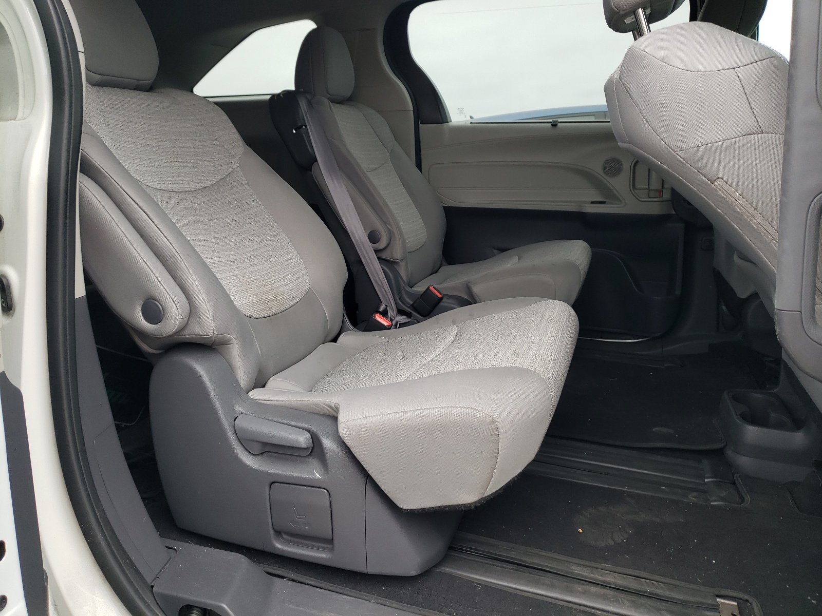 5TDKRKEC6MS038509 2021 Toyota Sienna Le