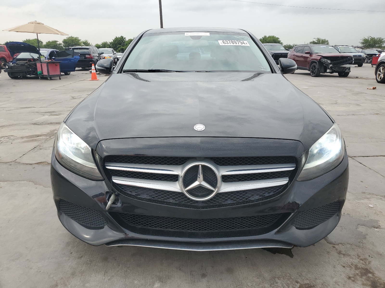 2017 Mercedes-Benz C 300 vin: 55SWF4JB8HU229604