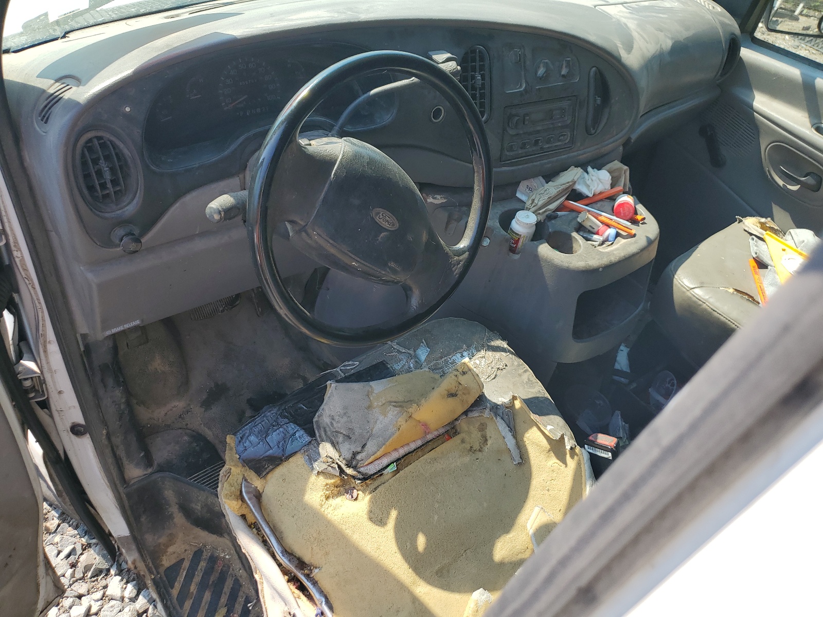 1FTNE24L21HA85692 2001 Ford Econoline E250 Van