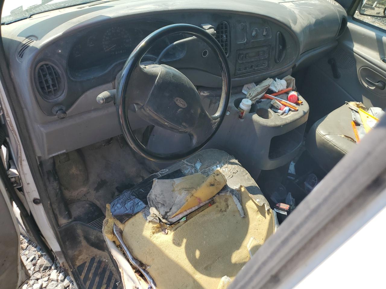 2001 Ford Econoline E250 Van VIN: 1FTNE24L21HA85692 Lot: 62635994