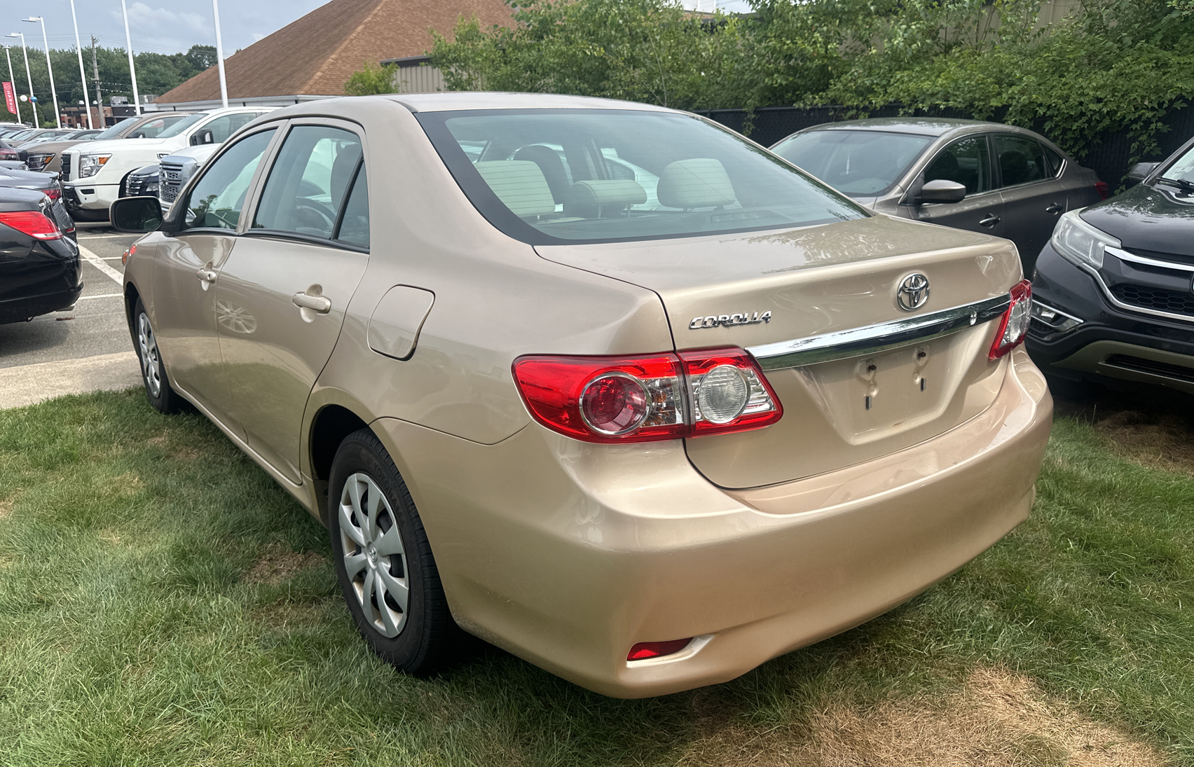 2013 Toyota Corolla Base vin: 2T1BU4EE2DC008153