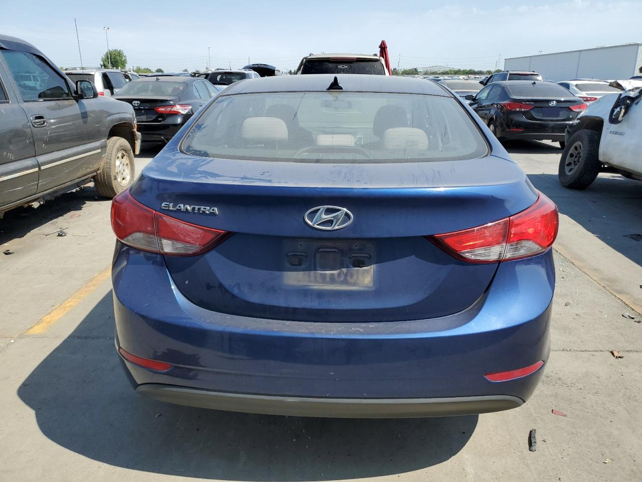 5NPDH4AE0GH671693 2016 Hyundai Elantra Se