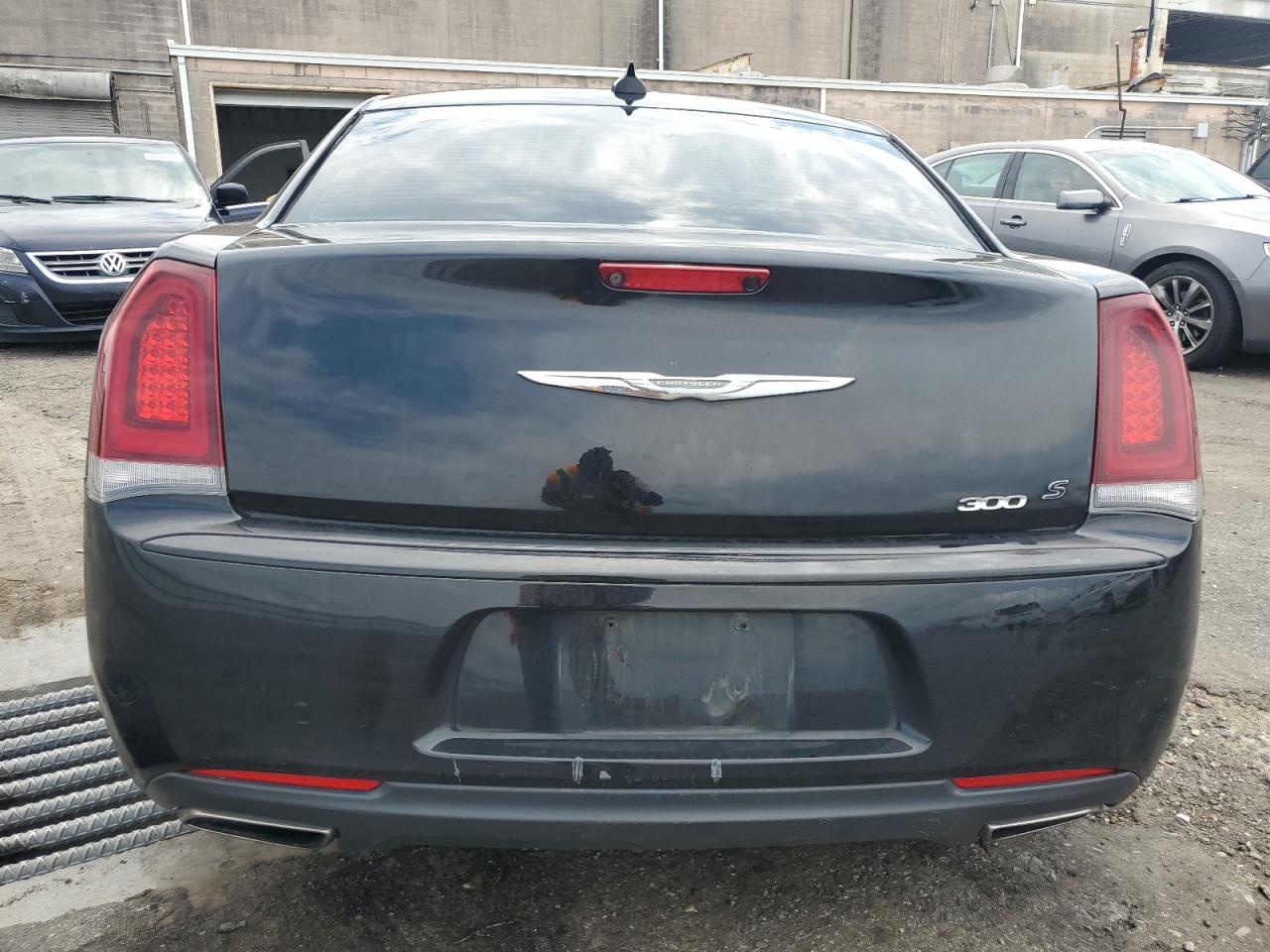 2019 Chrysler 300 S VIN: 2C3CCABG6KH618141 Lot: 64683704