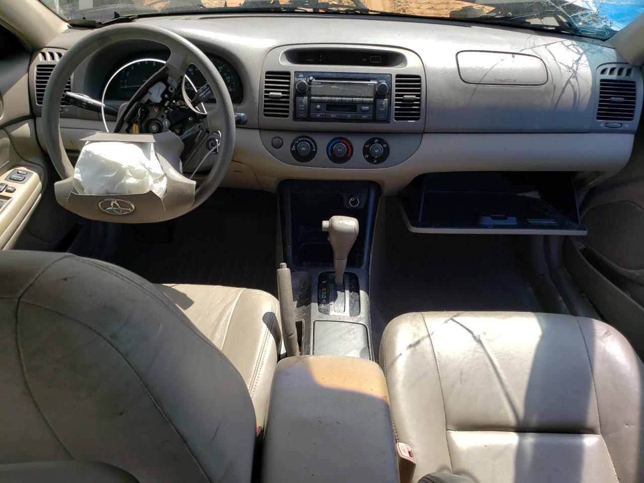 2004 Toyota Camry Le VIN: 4T1BE32KX4U914888 Lot: 61378094