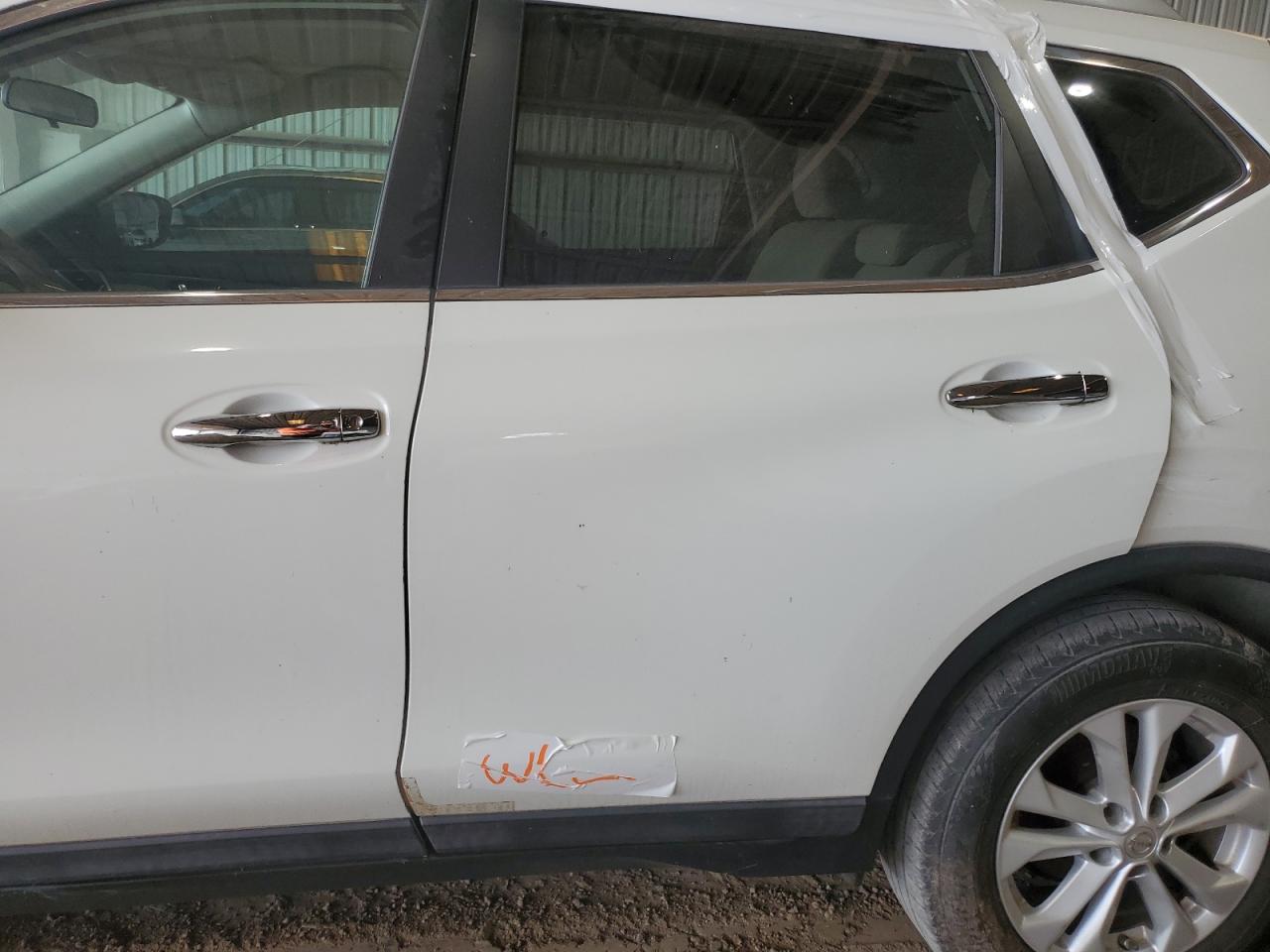 2015 Nissan Rogue S VIN: 5N1AT2MT2FC850470 Lot: 64320814