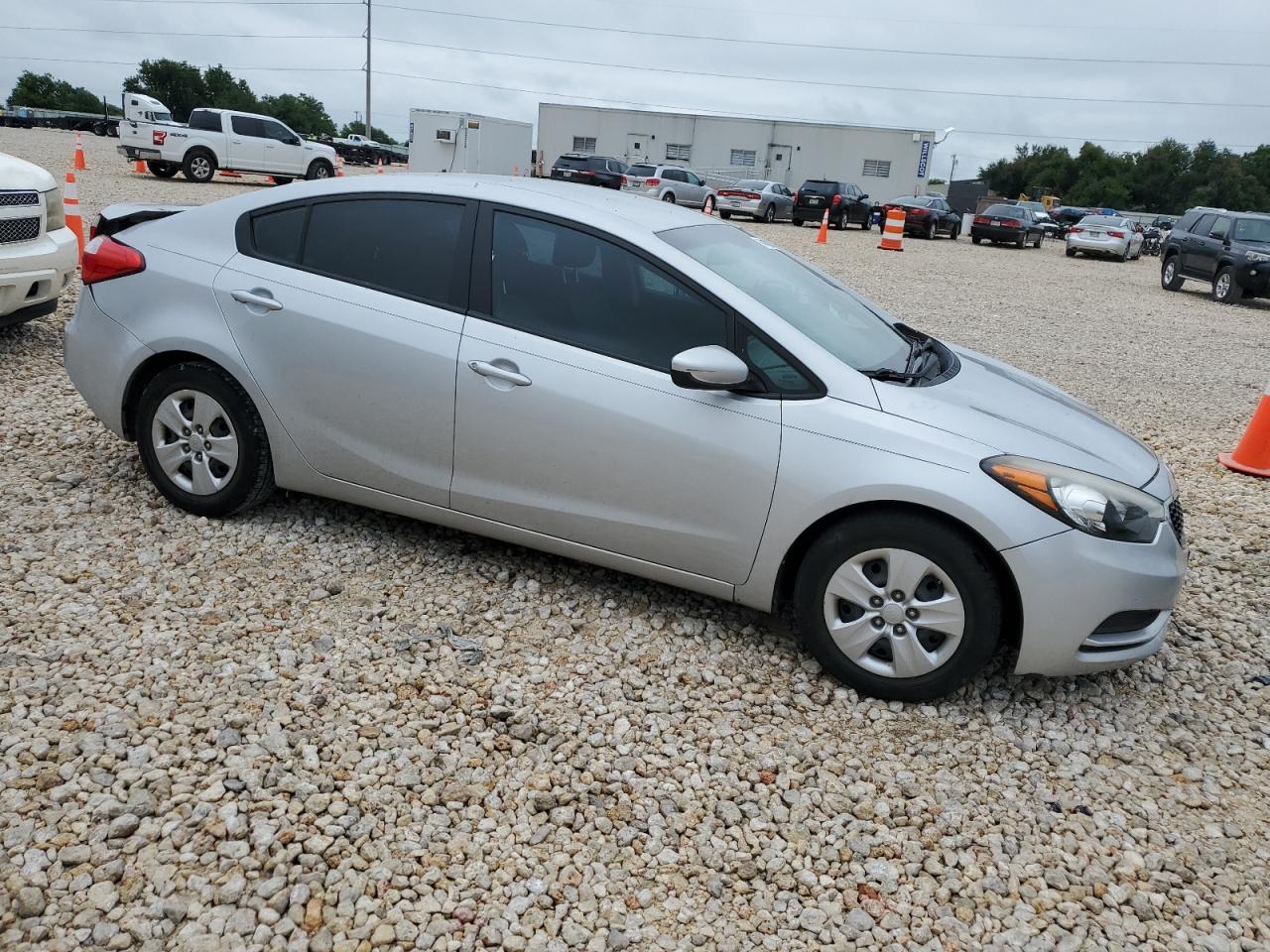 2015 Kia Forte - Image 4