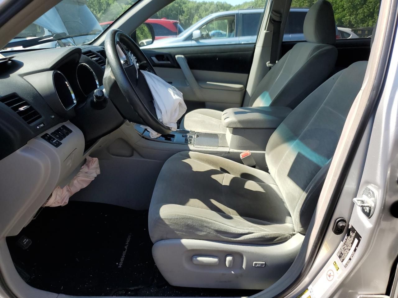 2012 Toyota Highlander Base VIN: 5TDBK3EH0CS117968 Lot: 61642254