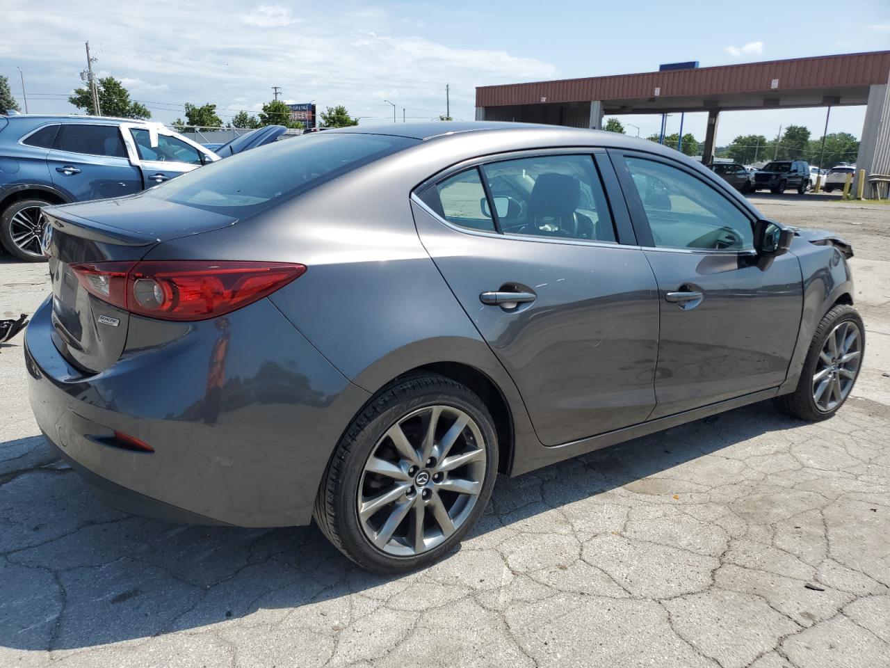 2018 Mazda 3 Touring VIN: 3MZBN1V35JM184639 Lot: 63284204
