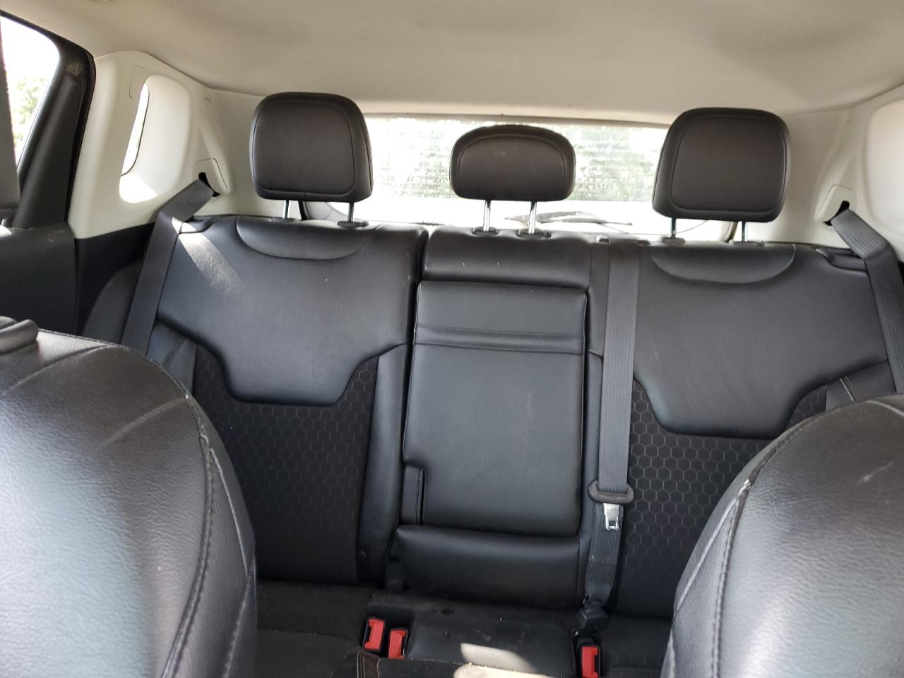 2018 Jeep Compass Latitude VIN: 3C4NJDBB2JT192258 Lot: 63112934