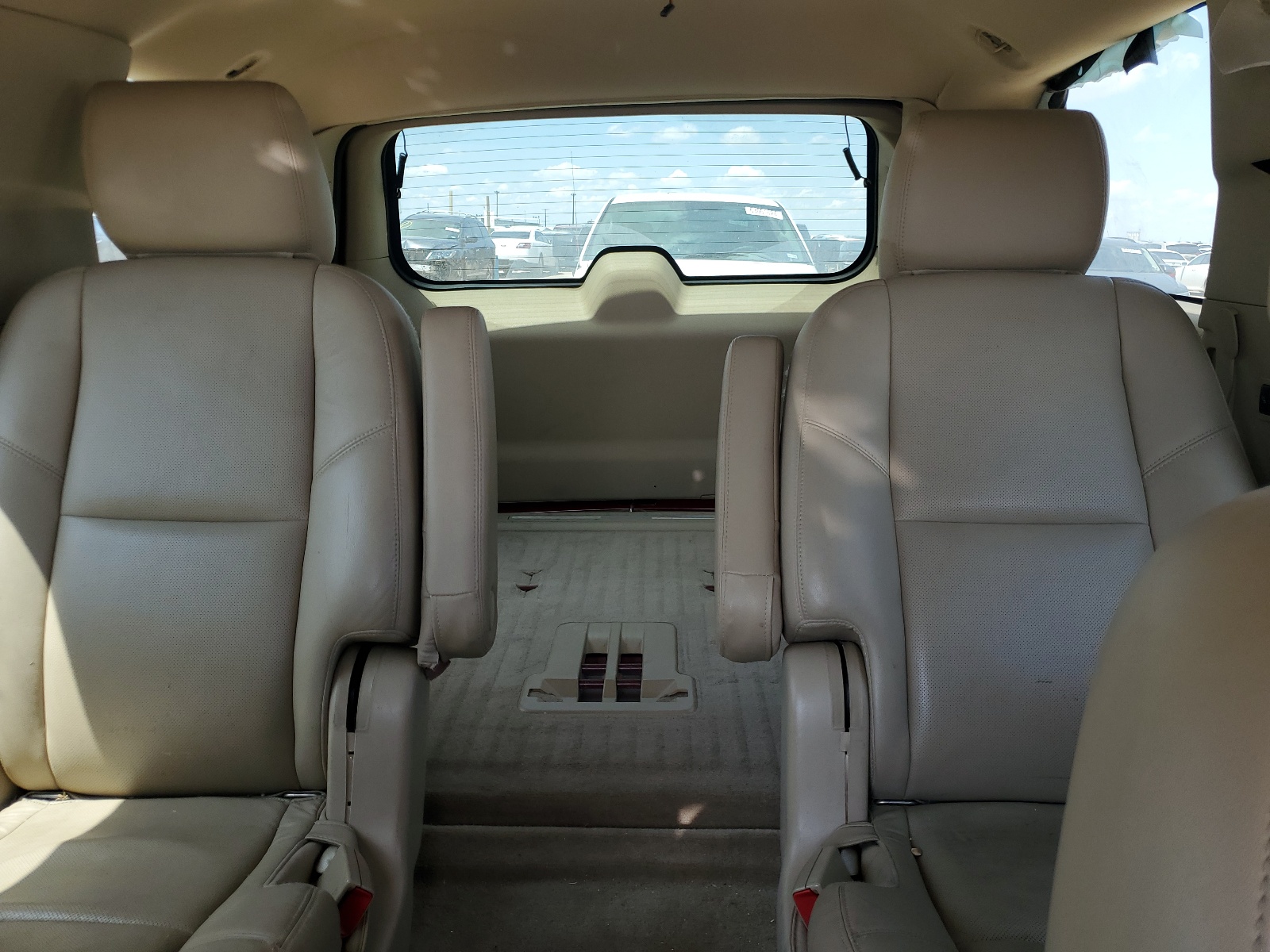 1GYS3BEF8ER170774 2014 Cadillac Escalade Luxury