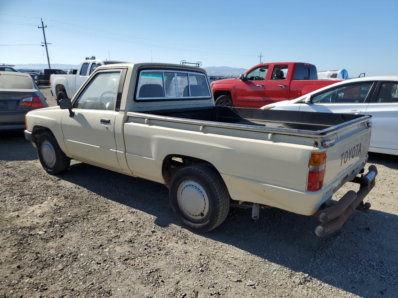 1984 Toyota Pickup 1/2 Ton Rn50 VIN: JT4RN50R9E0011011 Lot: 64481064