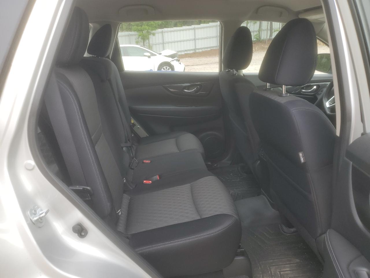 2017 Nissan Rogue S VIN: JN8AT2MVXHW011663 Lot: 64783484