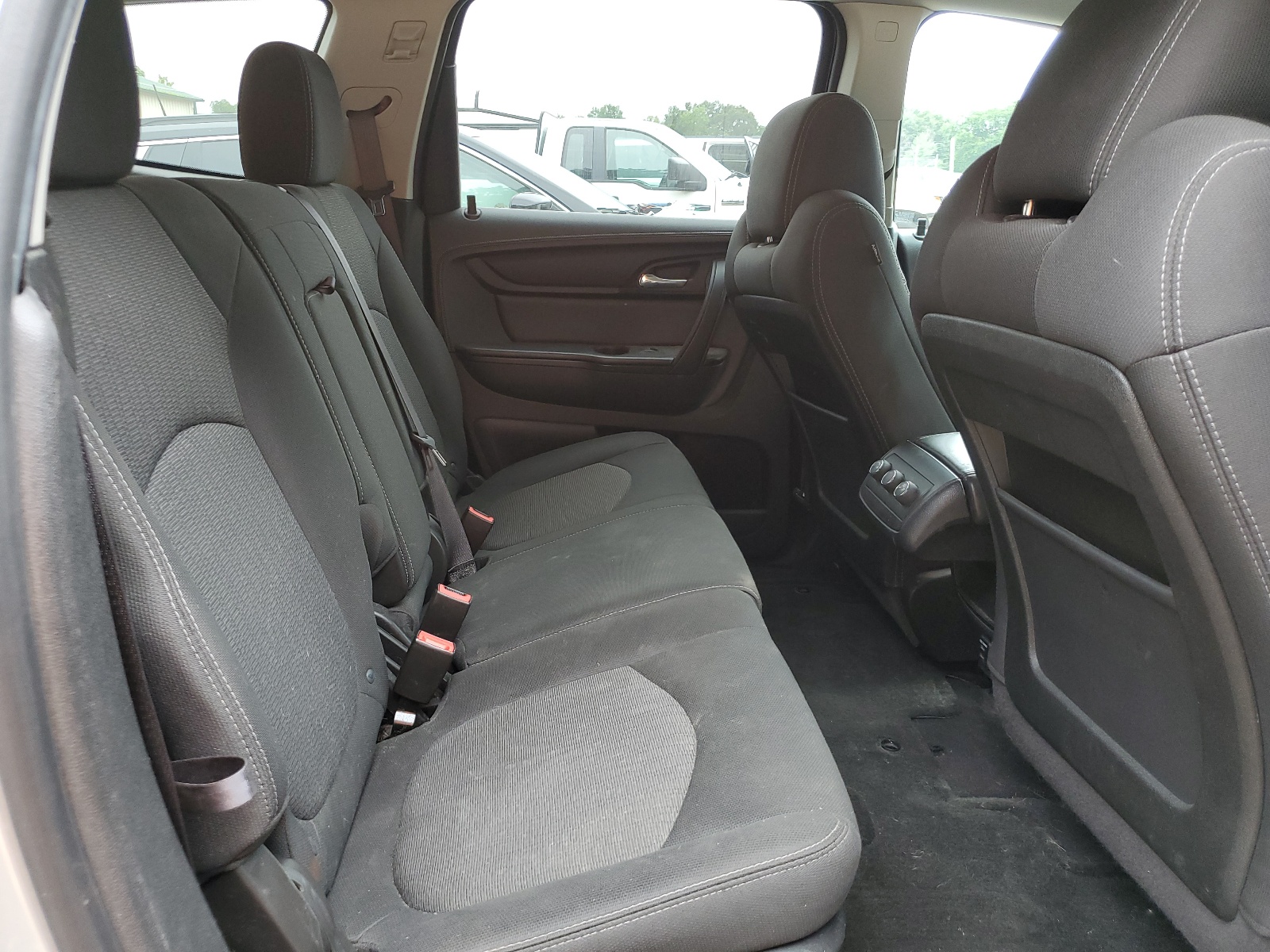 1GNKVGKD9EJ346379 2014 Chevrolet Traverse Lt