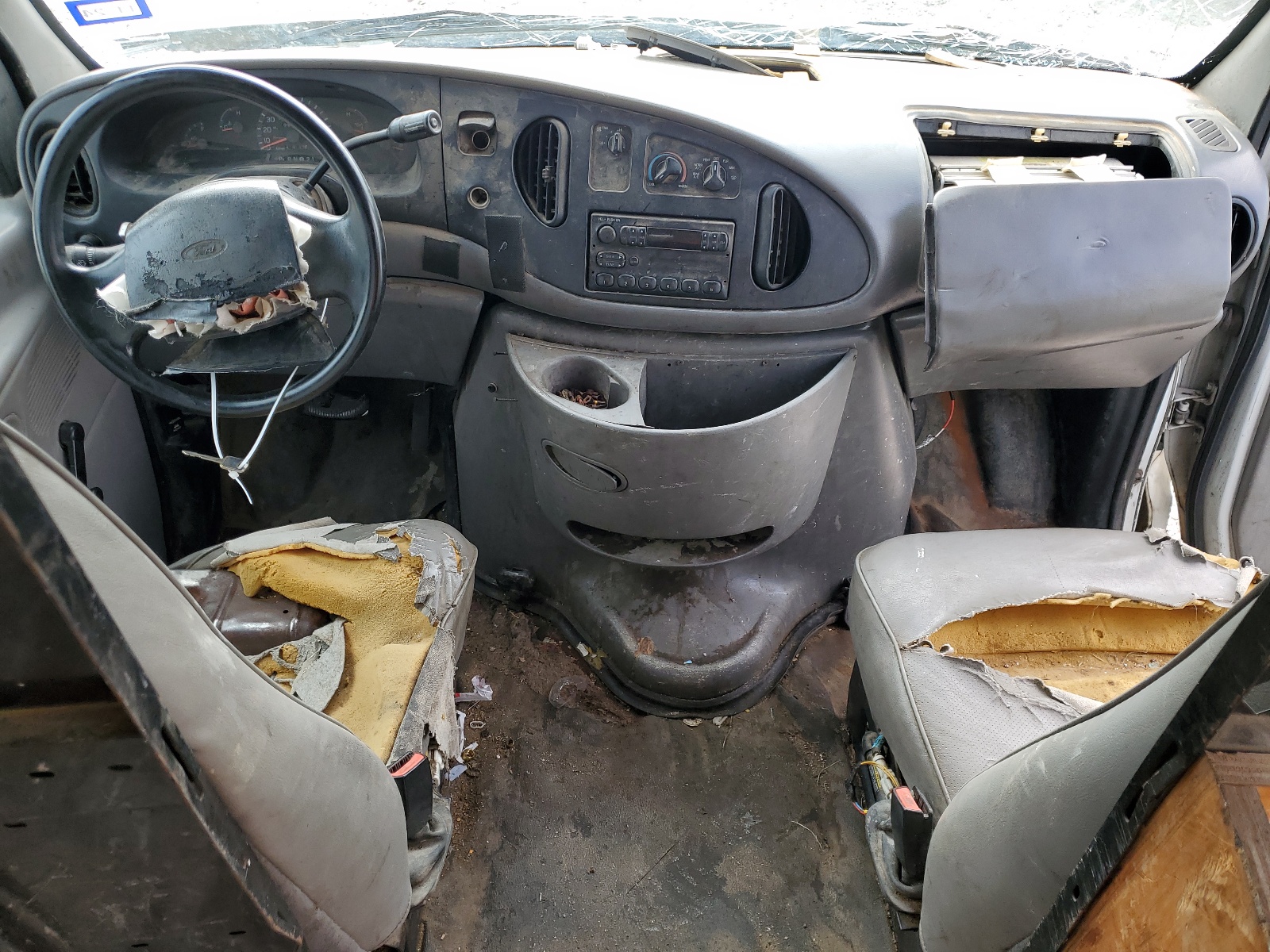 1FTFE24L7VHA51046 1997 Ford Econoline E250 Van