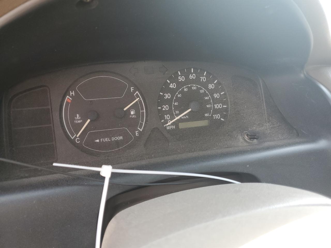 1999 Chevrolet Geo Prizm Base VIN: 1Y1SK5282XZ423120 Lot: 64604594