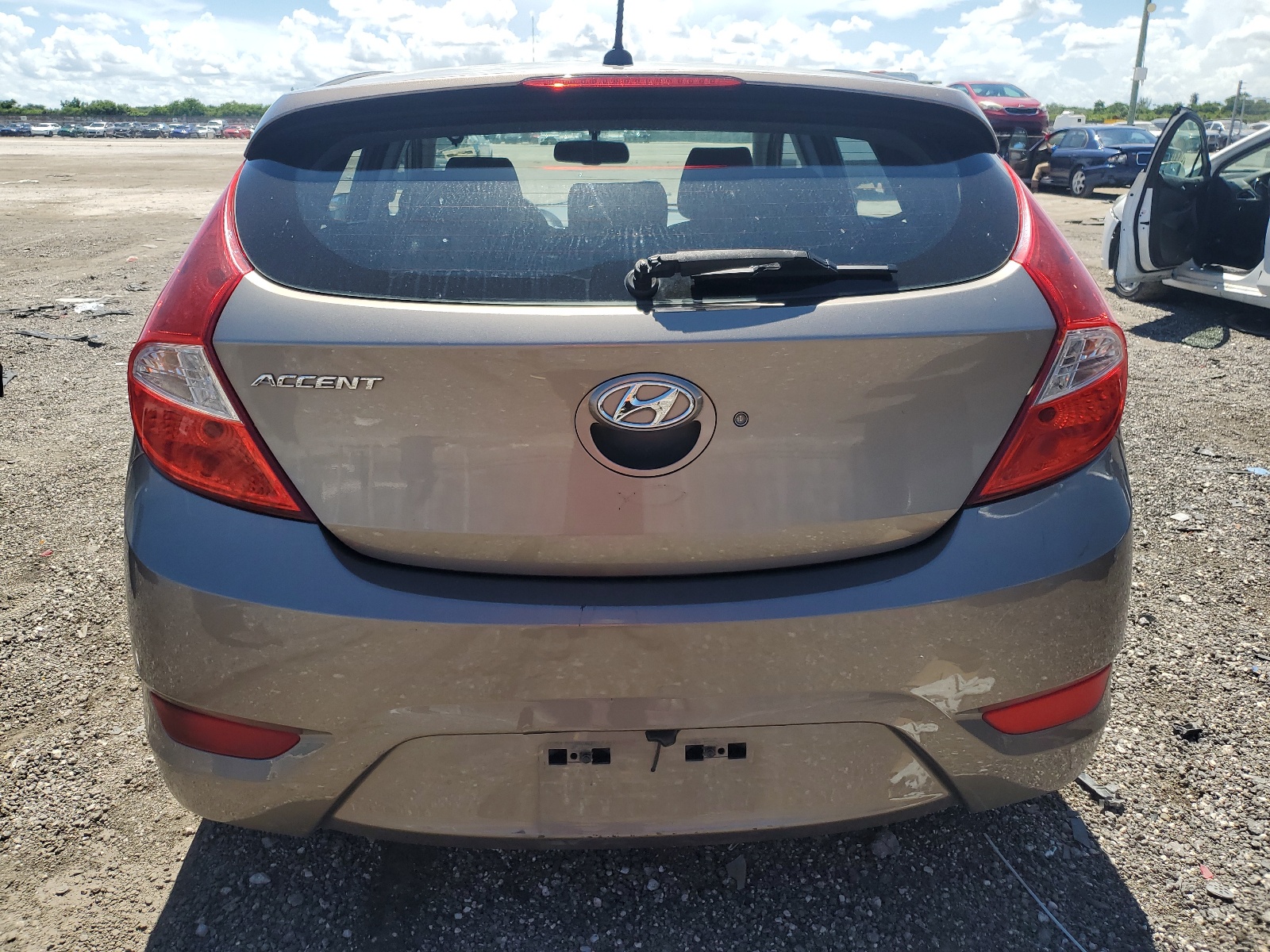 KMHCU5AE9EU183676 2014 Hyundai Accent Gls