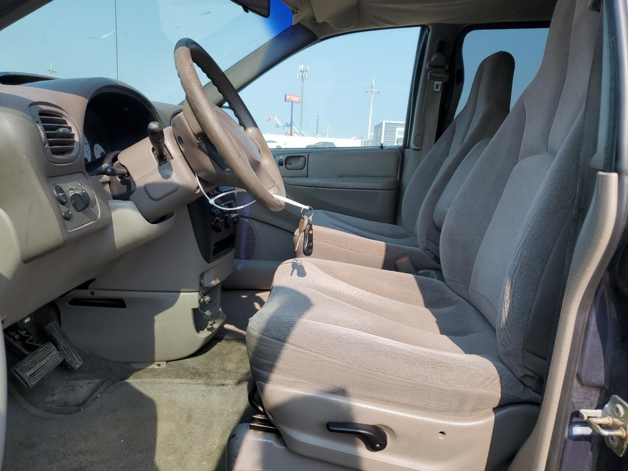 2002 Dodge Grand Caravan Sport VIN: 2B4GP44302R741664 Lot: 63966684