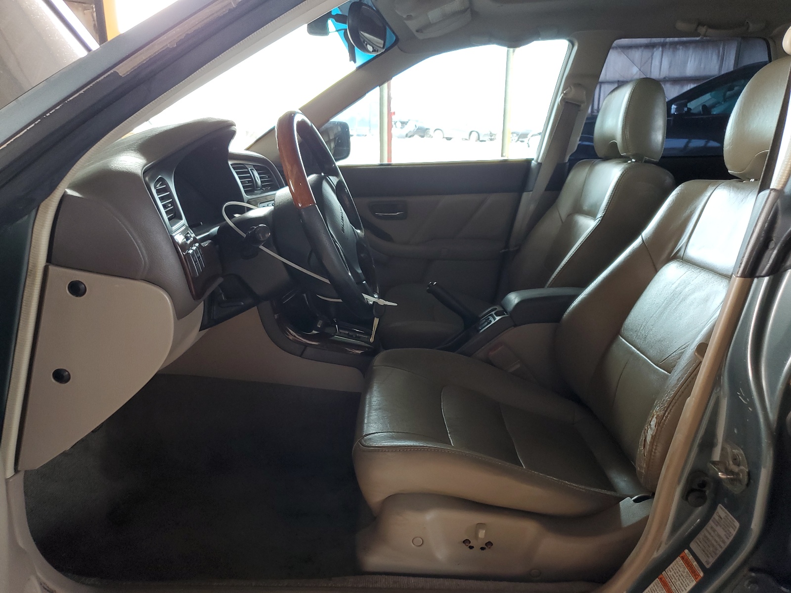 4S3BH896617640262 2001 Subaru Legacy Outback H6 3.0 Vdc