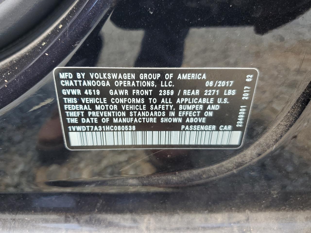 2017 Volkswagen Passat - Image 14
