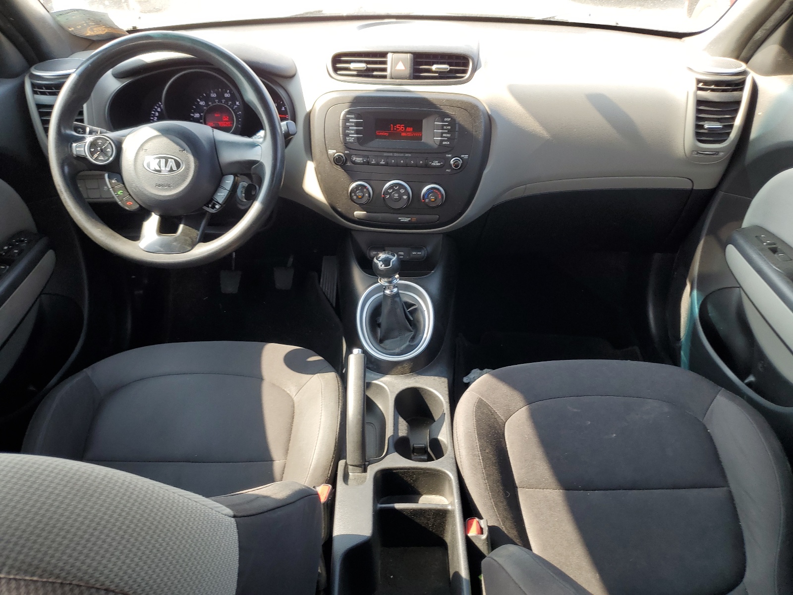 KNDJN2A2XF7789890 2015 Kia Soul