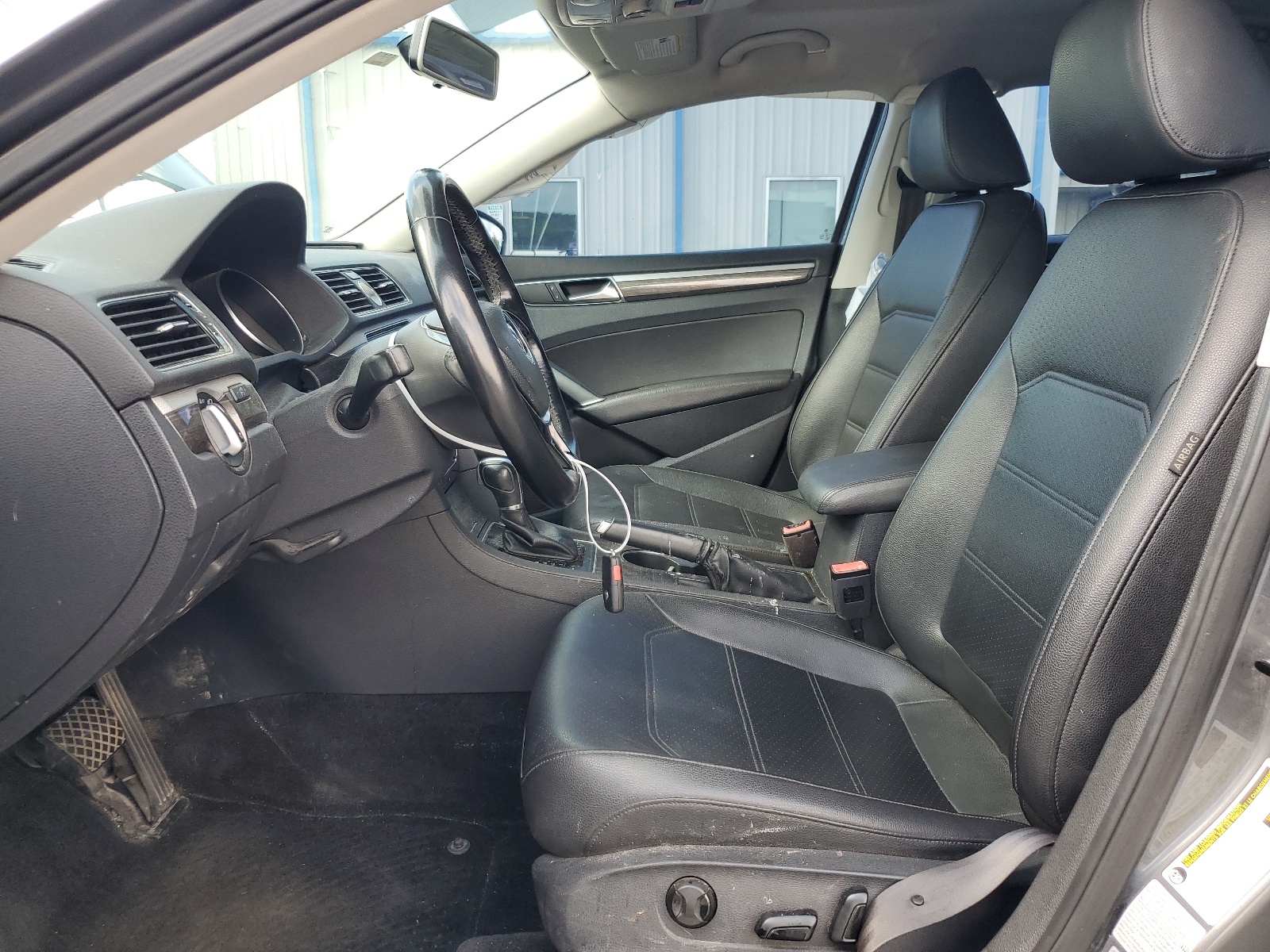 Фото: 1VWBT7A37HC023154 - 7