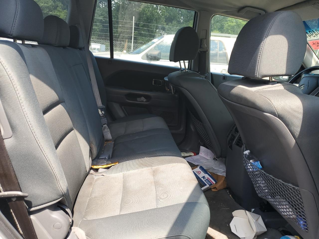 2006 Honda Pilot Lx VIN: 5FNYF18156B023627 Lot: 64839494