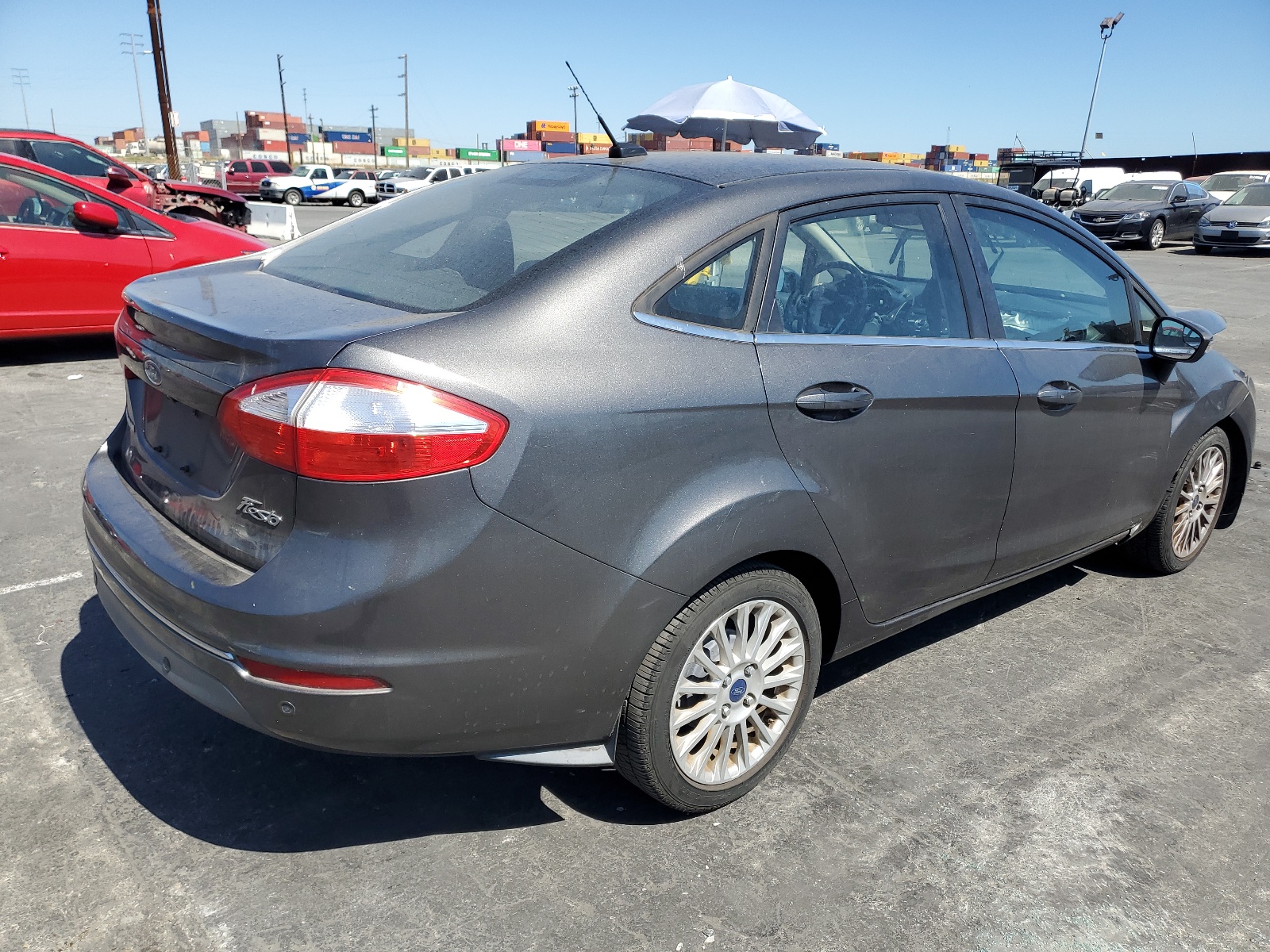 2015 Ford Fiesta Titanium vin: 3FADP4CJ7FM203522