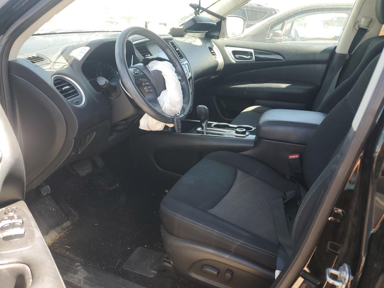 2019 Nissan Pathfinder S VIN: 5N1DR2MM7KC621555 Lot: 61639374