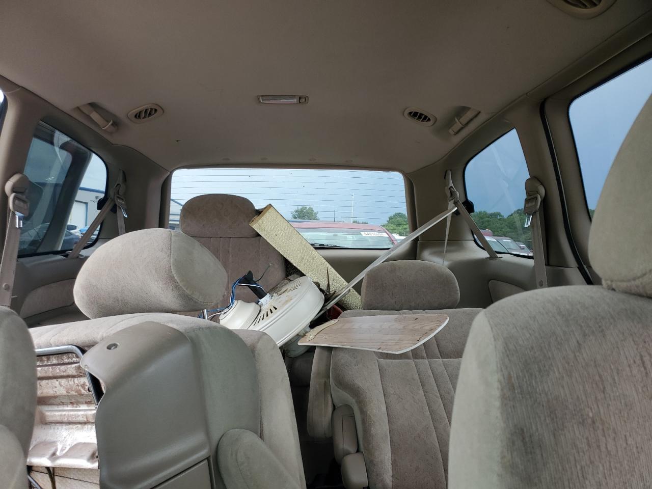 1998 Toyota Sienna Le VIN: 4T3ZF13C1WU084710 Lot: 65163564