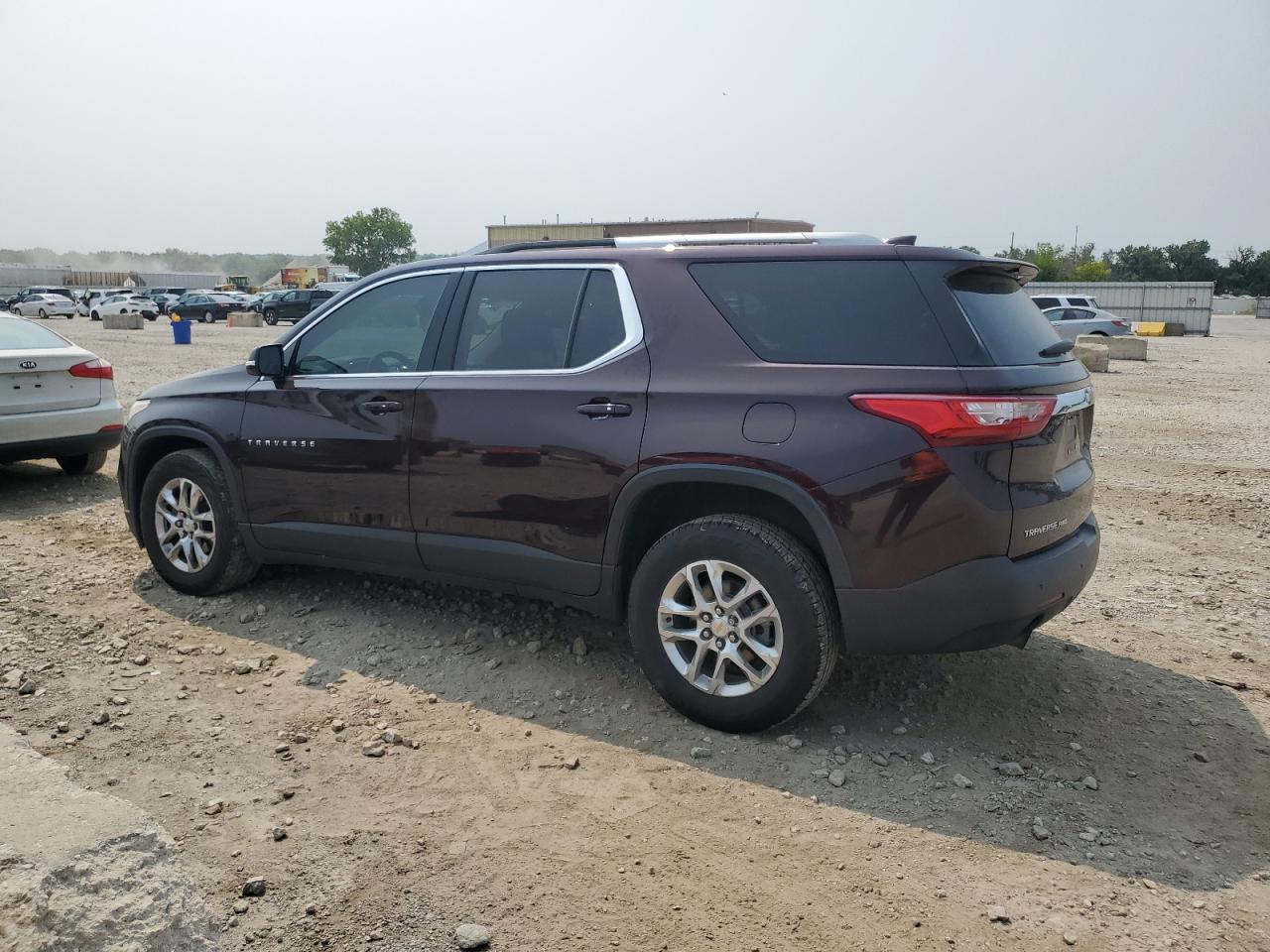 1GNEVGKW7JJ131561 2018 CHEVROLET TRAVERSE - Image 2