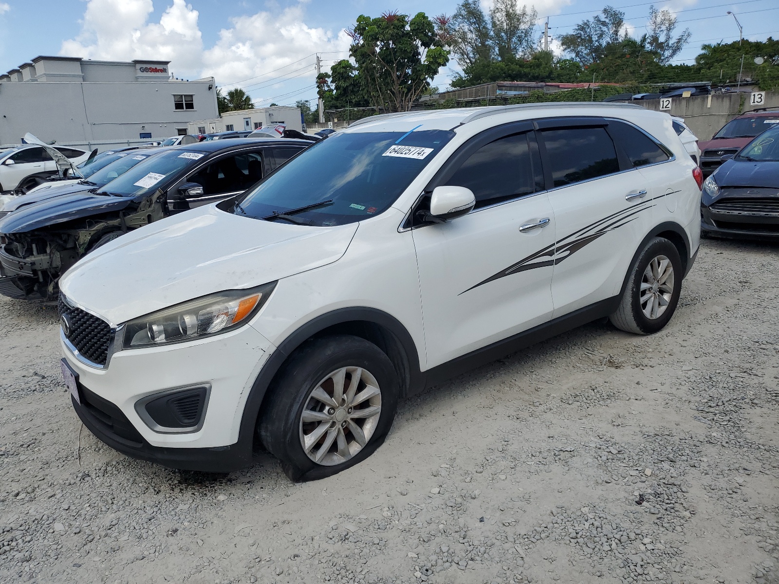 2016 Kia Sorento Lx vin: 5XYPG4A50GG140307