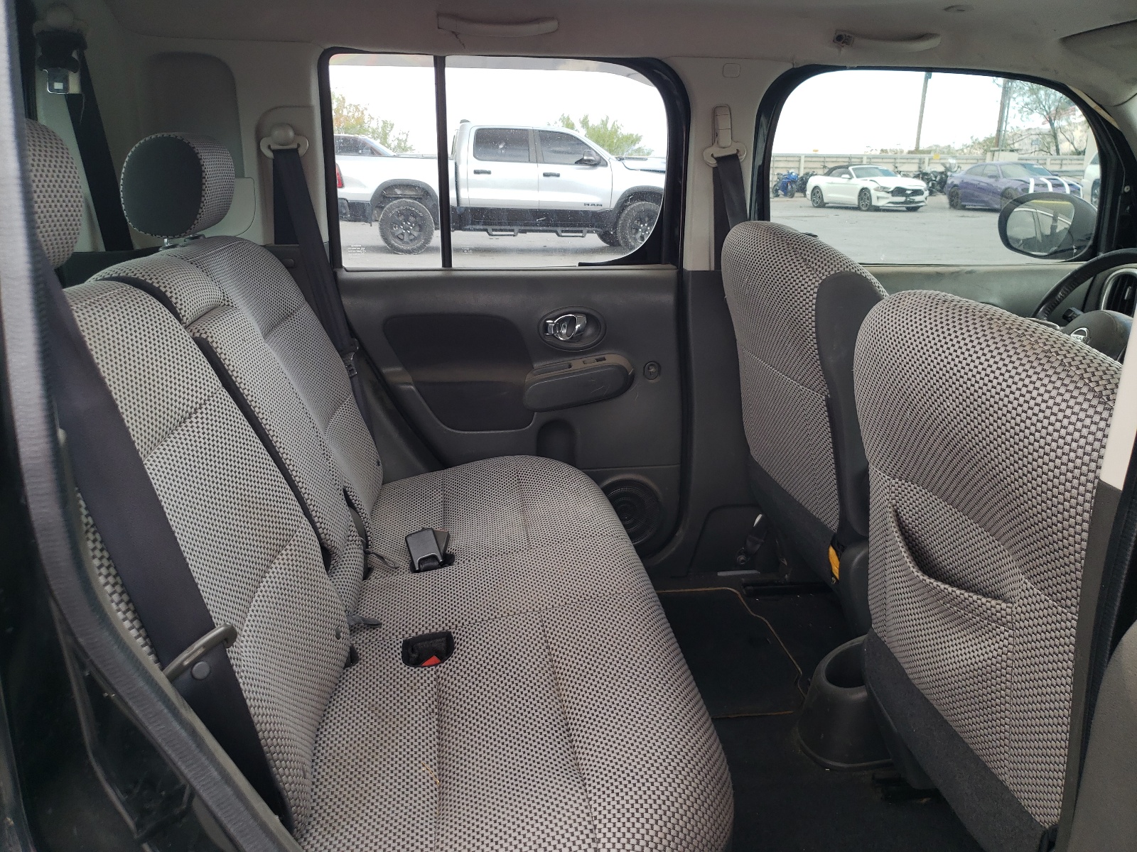 JN8AZ28RX9T109879 2009 Nissan Cube Base