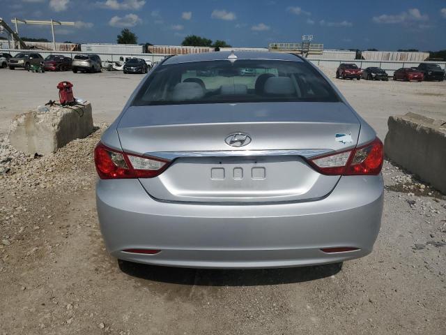  HYUNDAI SONATA 2012 Серебристый